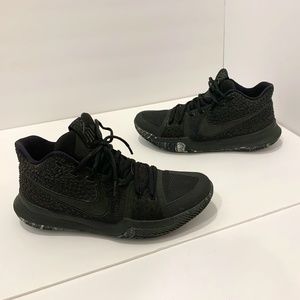 Nike Kyrie 3 Marble Triple Black Sz 11